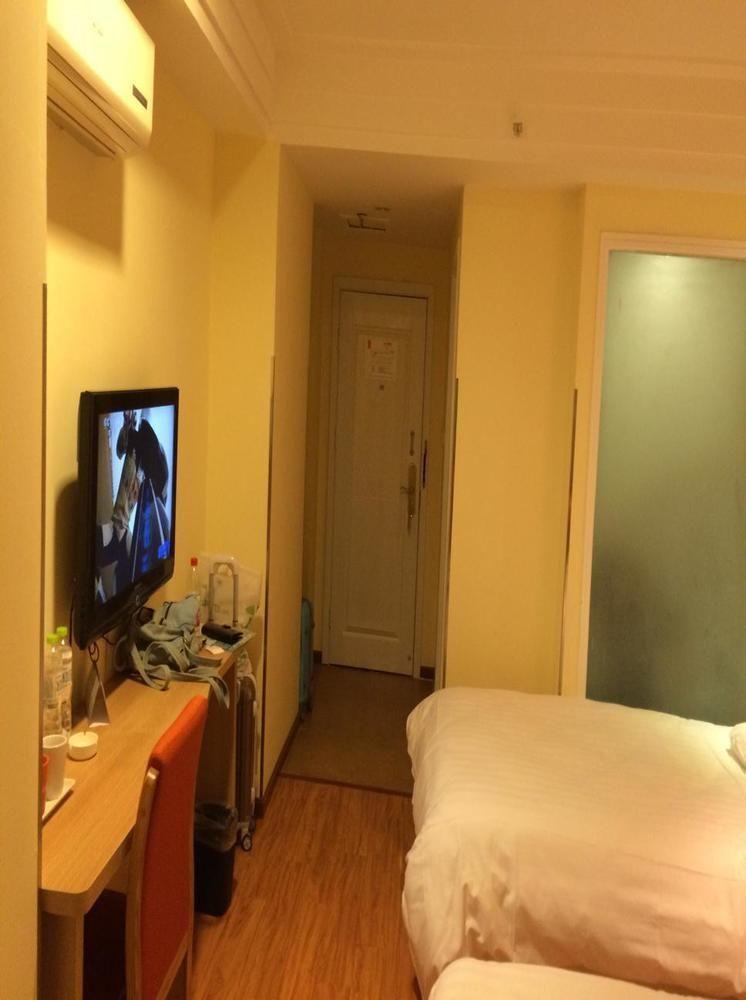 Home Inn Chengdu Kuanzhai Alley New City Square מראה חיצוני תמונה