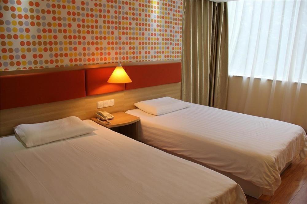 Home Inn Chengdu Kuanzhai Alley New City Square מראה חיצוני תמונה