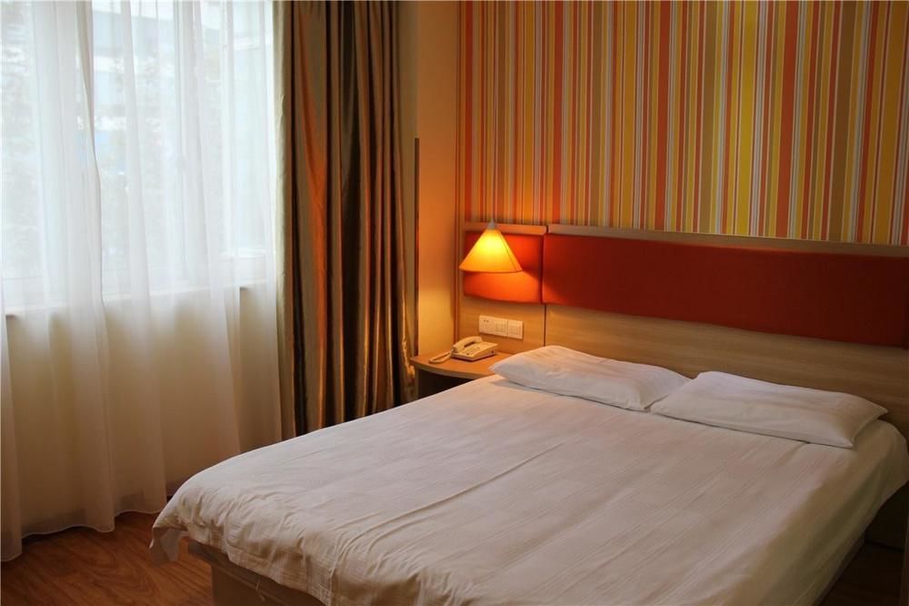 Home Inn Chengdu Kuanzhai Alley New City Square מראה חיצוני תמונה