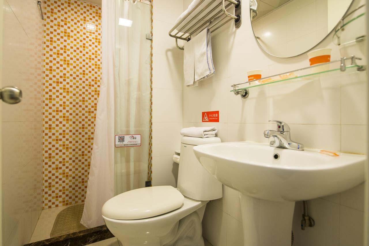 Home Inn Chengdu Kuanzhai Alley New City Square מראה חיצוני תמונה
