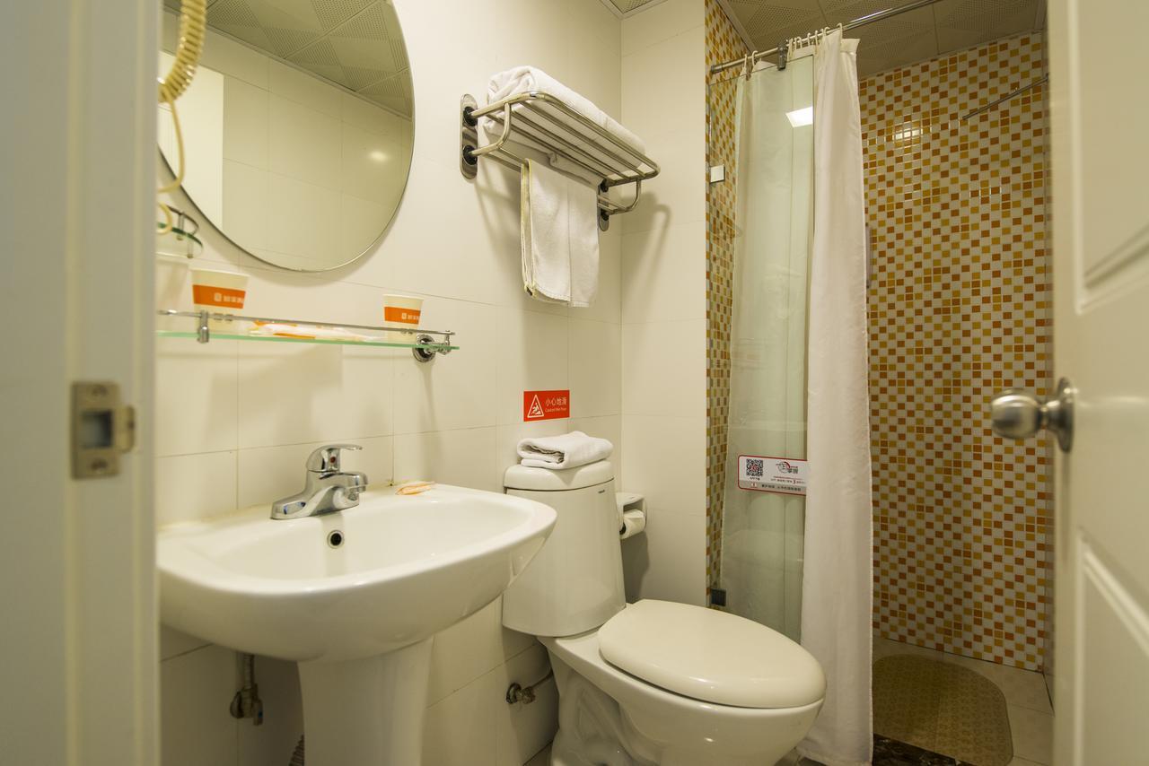 Home Inn Chengdu Kuanzhai Alley New City Square מראה חיצוני תמונה